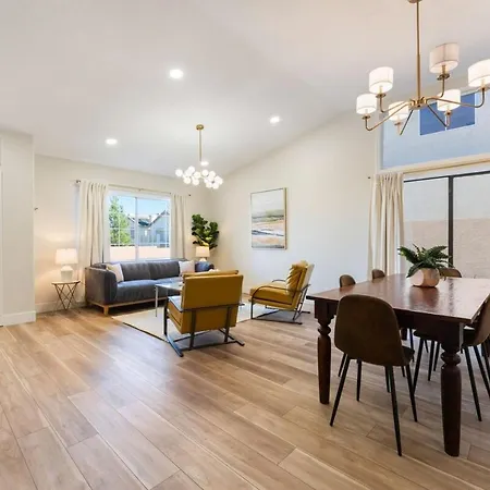 New! Spacious Vegas Oasis W Pool Sauna